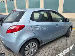 Mazda 2 2010