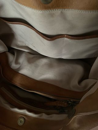 Bolso grande de cuero color camel