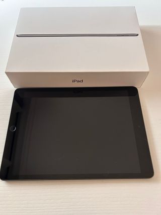 iPad 9.ª Gen (2021) 64GB Space Gray - ¡Como Nuevo!