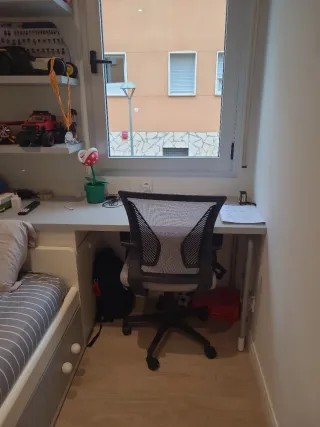 Habitación infantil con 2 camas