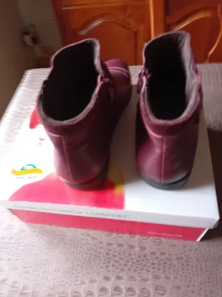 Botines piel burdeos Talla 40