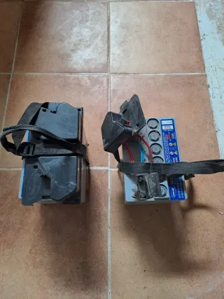 Silla de ruedas eléctrica azul