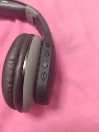 Auriculares Inalambricos Negros y Grises