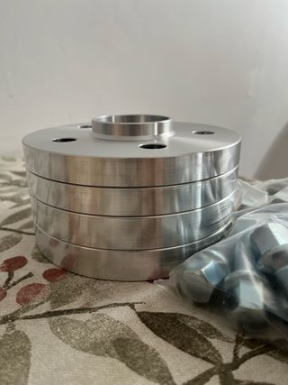 Separadores 5x100 57.1 + Tornillos