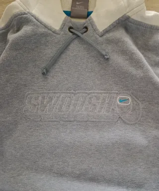 Sudadera Nike Swoosh Gris y Blanca