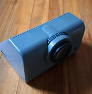 Proyector Smartphone con material reciclado