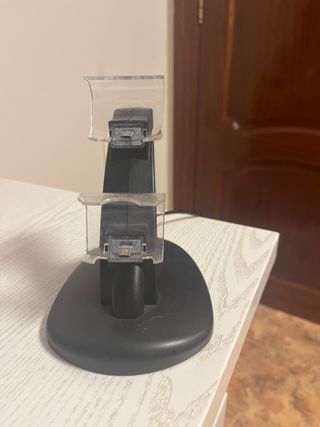Soporte Carga 2 Mandos PS4