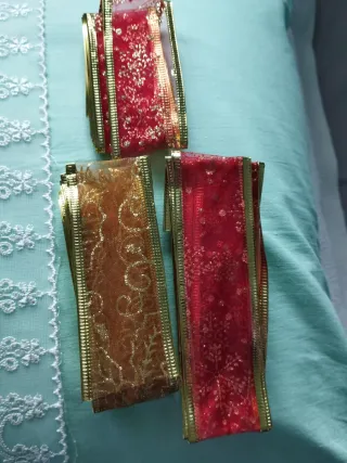 Adornos textiles florales