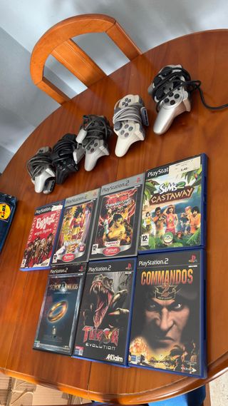 Lote PS2: 6 Juegos y 5 Mandos