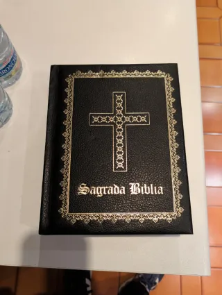 Sagrada Biblia