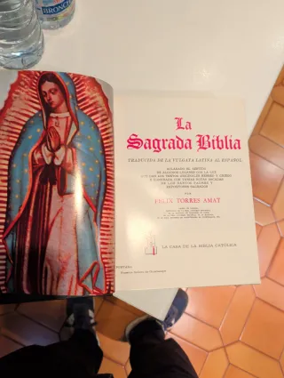 Sagrada Biblia