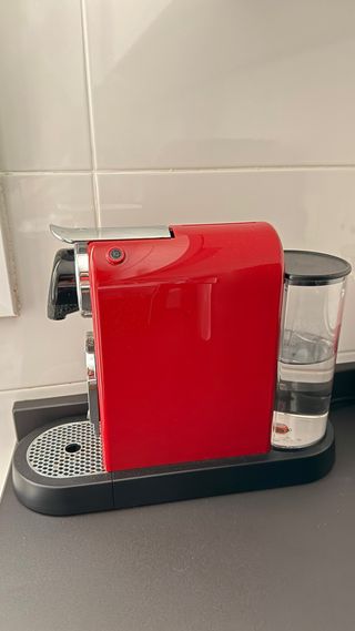Cafetera Nespresso Citiz Roja