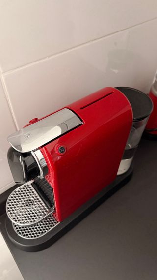 Cafetera Nespresso Citiz Roja