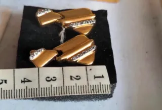 Pendientes antiguos chapados en oro