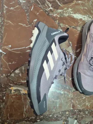 Zapatillas Adidas Terrex Montaña Gris