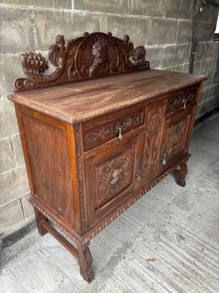 Antiguo aparador madera estilo Renacimiento