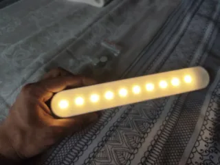 Lámpara LED táctil y móvil