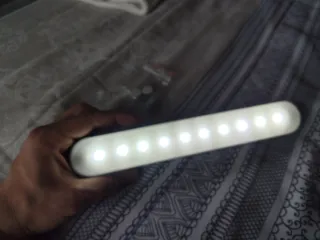 Lámpara LED táctil y móvil