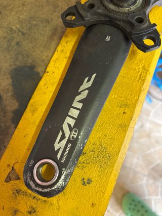 Pedalier Shimano Saint y guiacadena el gallo