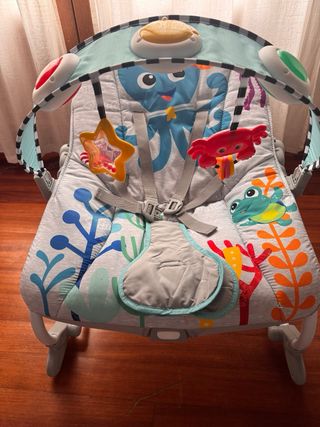 Mecedora musical Baby Einstein temática acuática