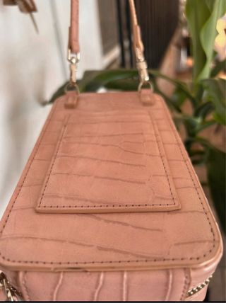 Bolso Parfois rosa efecto piel cocodrilo