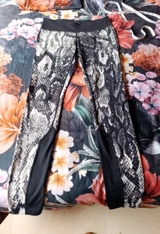 Mallas Nike Running Estampado Serpiente Talla M