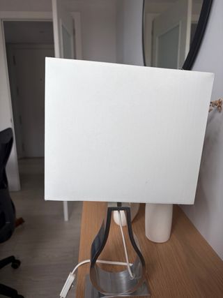 Lámpara moderna de mesa Ikea