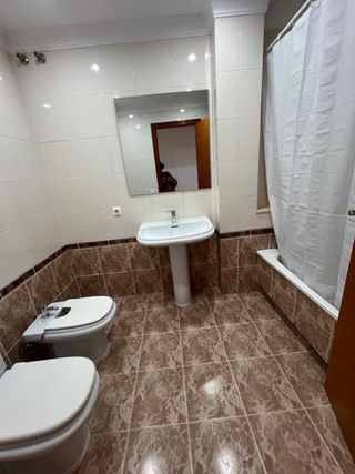 Alquiler habitación doble exterior en Amposta