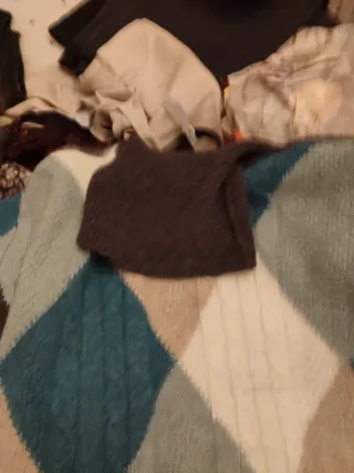 Jersey cuello alto gris y turquesa talla L y sudad