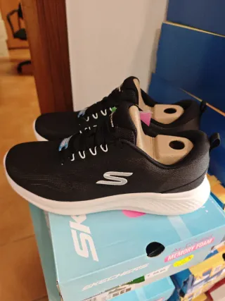 Scarpe Skechers Memory Foam N. 41