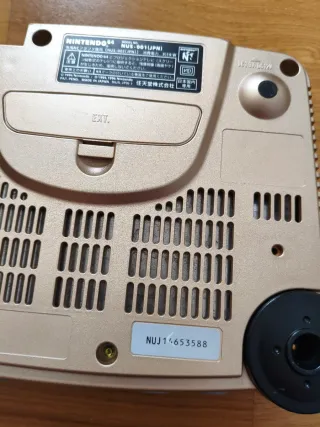 Nintendo 64 Gold con mando