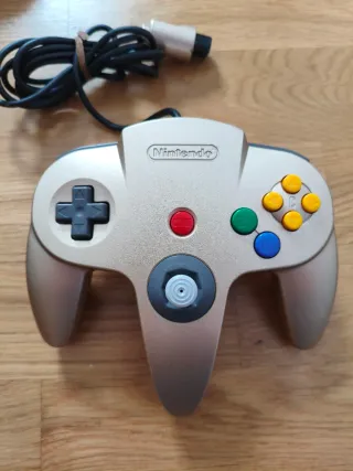 Nintendo 64 Gold con mando
