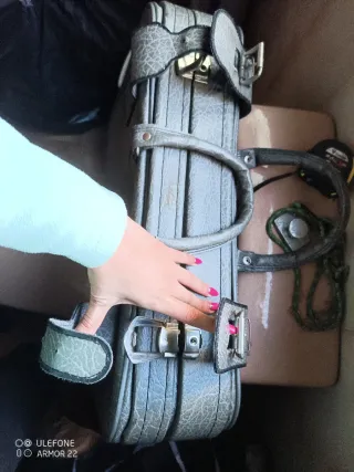 Maletas de piel grises