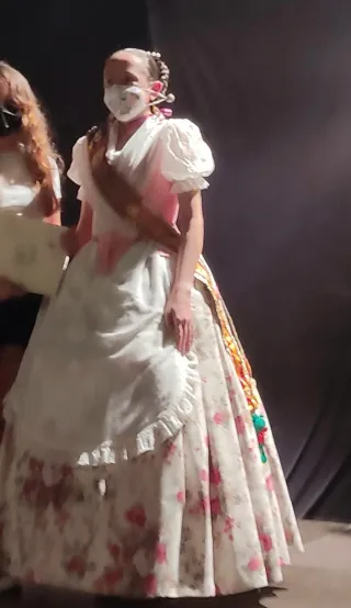 Vestido de huerta rosa y blanco