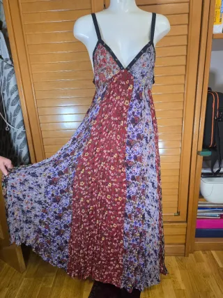 Vestido Zara estampado flores pedrería