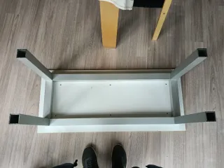 Mesa de madera para adaptar.