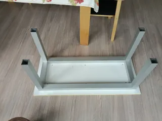 Mesa de madera para adaptar.