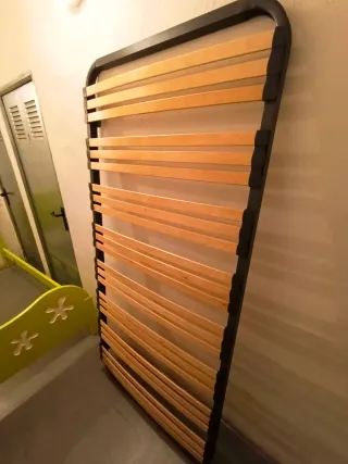 Cama infantil / juvenil verde más somier 90x190