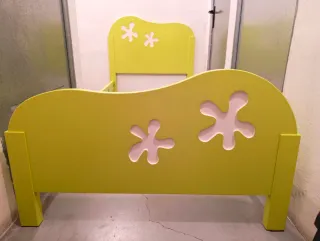 Cama infantil / juvenil verde más somier 90x190