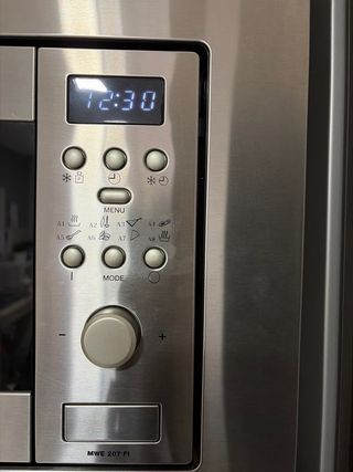 Microondas con grill Integrable Teka.