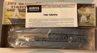 Maqueta barco Airfix Bismarck y Tirpitz 1/600.