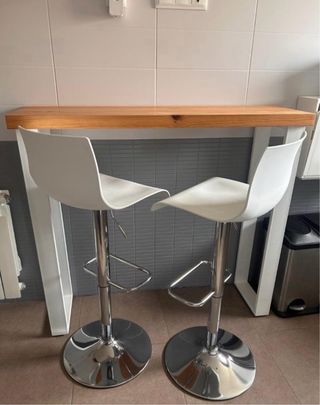 2 Taburetes Altos Cromados y Blancos