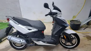 Kymco Agility 125 Scooter Automática