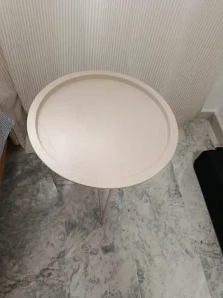 Mesita auxiliar redonda beige