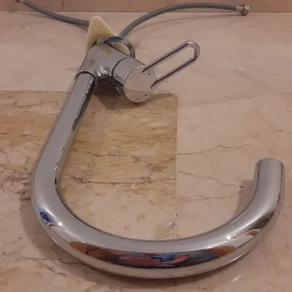 Grifo de cocina plateado DELINIA....NO ENVÍO