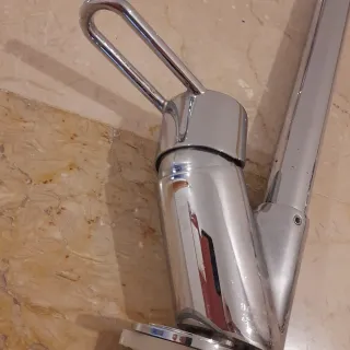 Grifo de cocina plateado DELINIA....NO ENVÍO