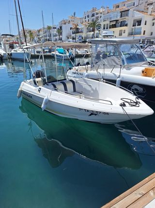 Quicksilver 500 con motor 50 CV