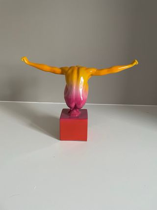 Figura Atleta Resina Multicolor