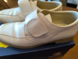 Zapatos comunión niño blancos