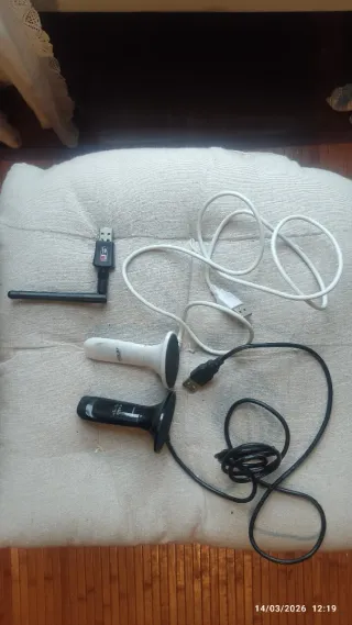 Lote memorias ram, cables, antenas, soporte móvil.